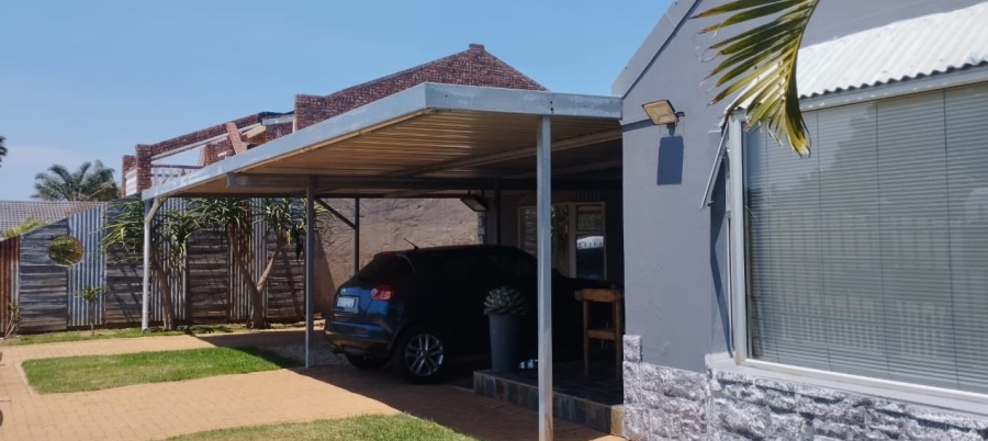 4 Bedroom Property for Sale in Noorsekloof Eastern Cape